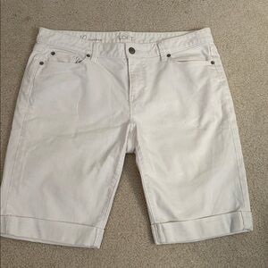 LOFT Women’s White Denim Jean Shorts